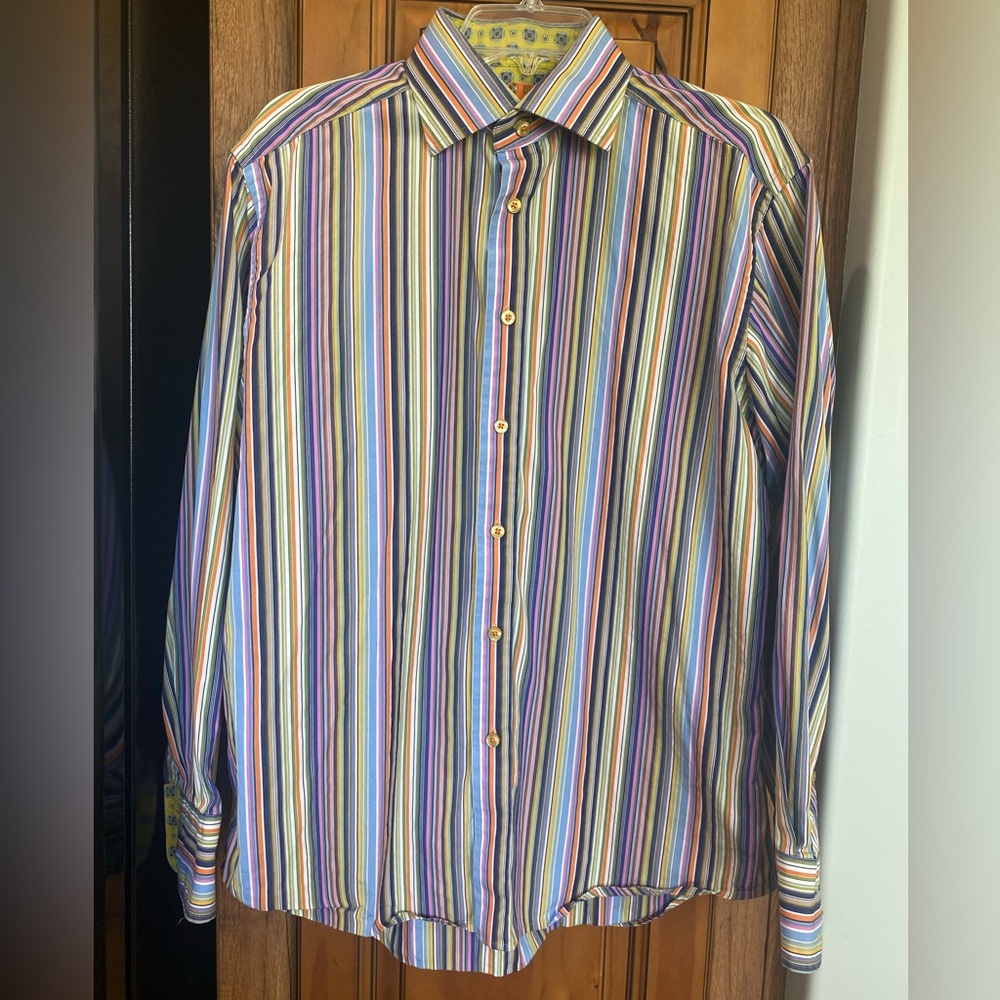 Robert Graham Shirt boho multicolor striped button down EUC